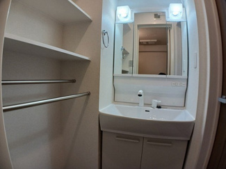 【洗面所】 | アッシュⅤ | 脱衣スペースもあります