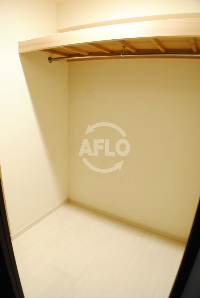 本町橋倶楽部の収納|本町橋倶楽部　ウォークインクローゼット