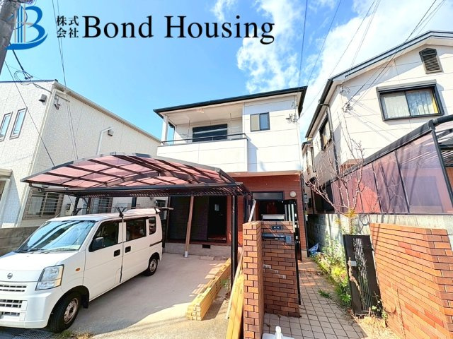 リフォ済み即入居可　並列2台駐車可　谷八木　築25年の前面道路含む現地写真