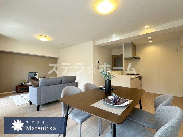 ユアサハイム新高の居間・リビング|こちらの居間で趣味の時間をお楽しみください