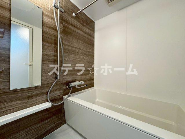 ユアサハイム新高の浴室|落ち着いた空間のお風呂です