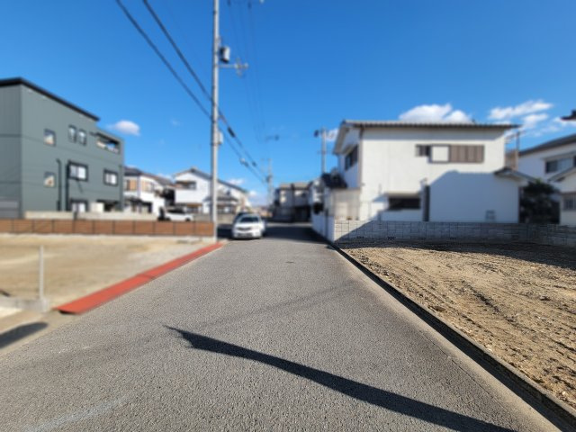 ライフフィールド有本1区画の前面道路含む現地写真