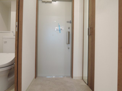 【玄関】 | グランコート茨木永代町 | 208の写真