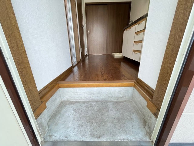 フジメゾンコートの玄関