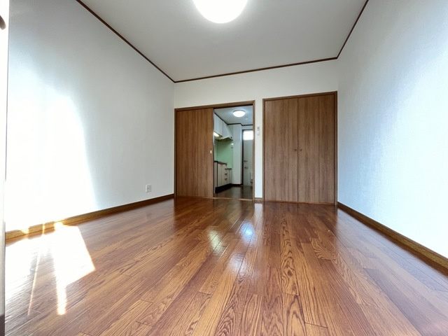 フジメゾンコートの居間・リビング