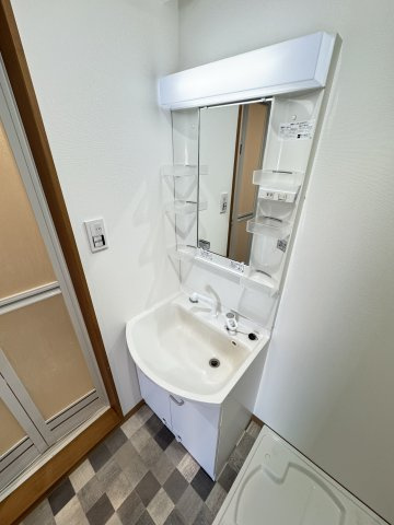 リアライズ箕岡の洗面所