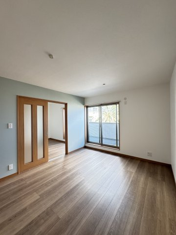 リアライズ箕岡の居間・リビング