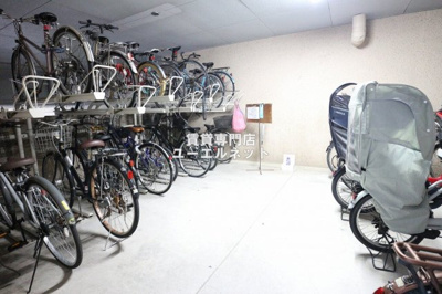 【その他共用部分】 | アカツキハイツ | 自転車通勤にも便利な駐輪場付き♪