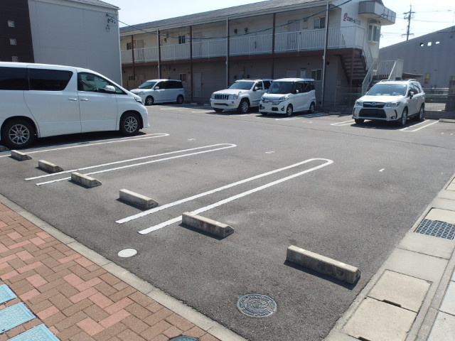 Ｓａｒａｉ（サライ）の駐車場