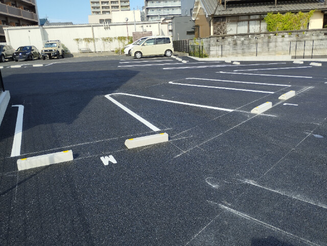 Ｐｏｔｅａｕ　ｄｕ　南屋敷の駐車場