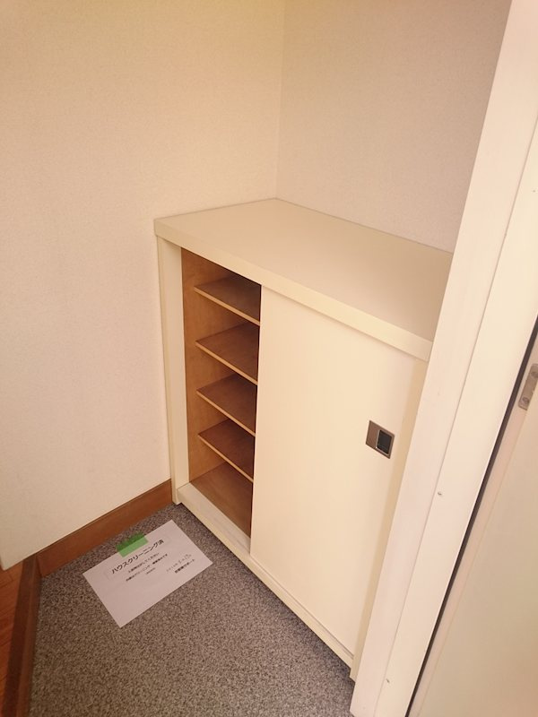 デザートローズの玄関