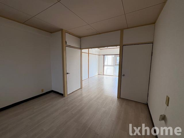 ハイツ米屋の居間・リビング