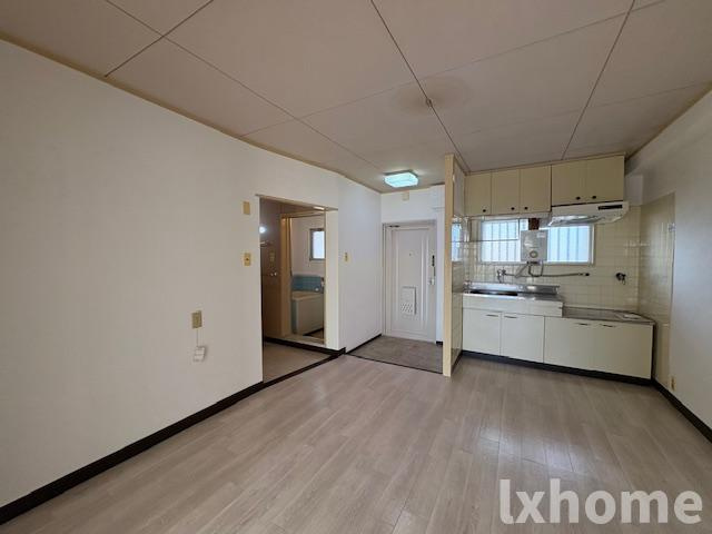 ハイツ米屋の居間・リビング