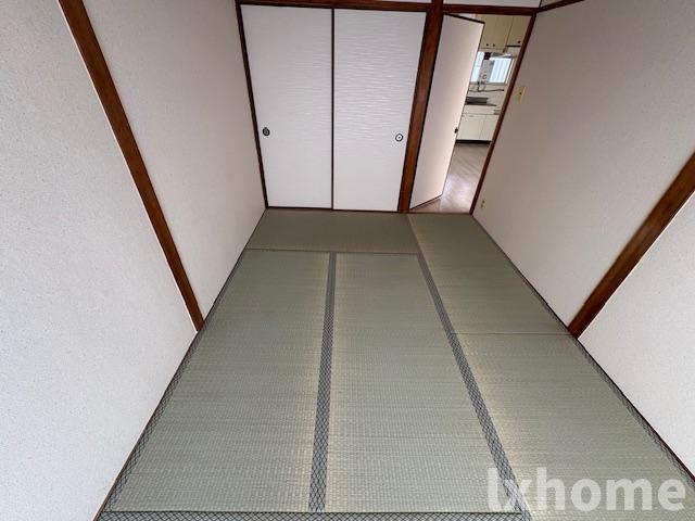 ハイツ米屋の和室