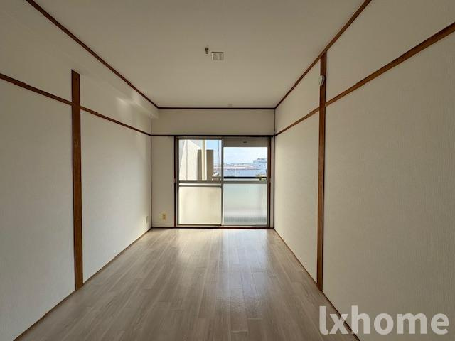 ハイツ米屋の居間・リビング