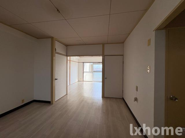 ハイツ米屋の居間・リビング