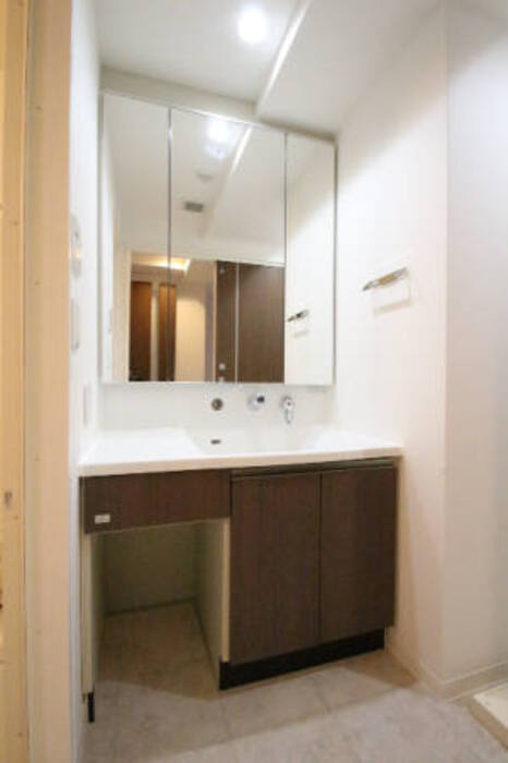 BRIGHTABIKOの独立洗面台|BRIGHT ABIKO