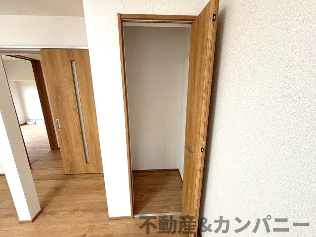 松前町筒井中古戸建の収納|小物を収納するのに便利です