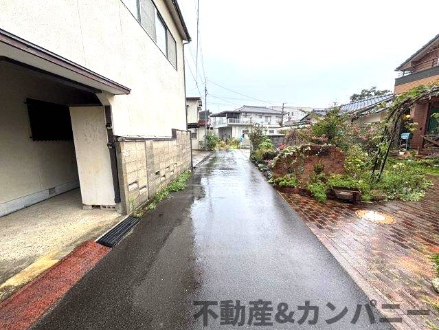 松前町筒井中古戸建の前面道路含む現地写真|前面道路含む現地写真です