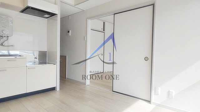 須田ビルの居間・リビング|洋室のお部屋です。