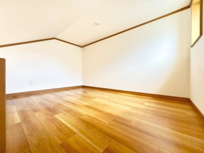 【洋室】 | 箕面市小野原東5丁目貸家