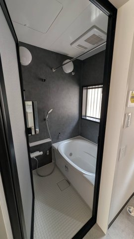 岡山市南区妹尾　ガレージ付き中古戸建の浴室