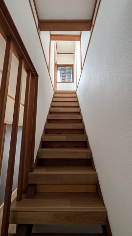 岡山市南区妹尾　ガレージ付き中古戸建の洋室