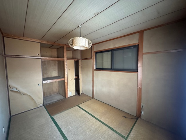 岡山市南区妹尾　ガレージ付き中古戸建の和室