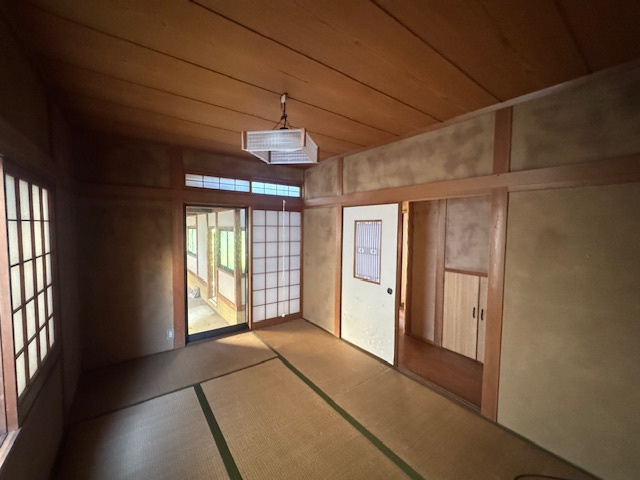 岡山市南区妹尾　ガレージ付き中古戸建の和室