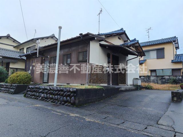 ６５７２６　瑞穂市牛牧中古戸建て