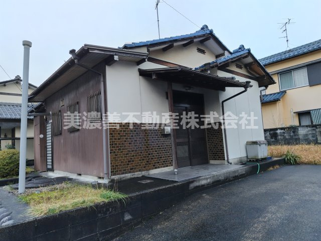 ６５７２６　瑞穂市牛牧中古戸建ての外観
