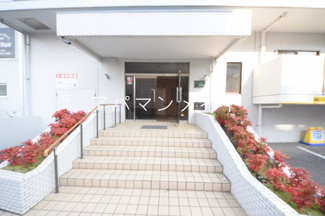 【その他共用部分】 | 建物入り口です
