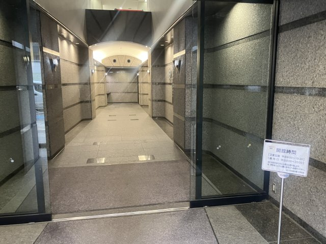 ＪＲＥコスモ金杉橋ビル　8Fのエントランス