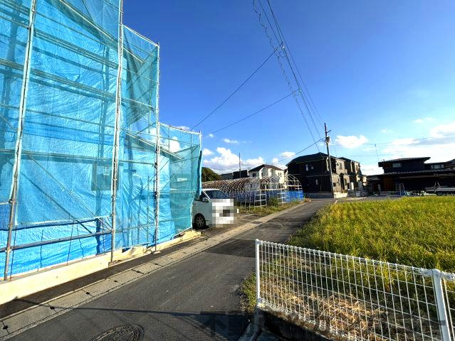 ハマノクレド星岡　星岡3丁目の分譲新築戸建の外観|前面道路含む現地写真です