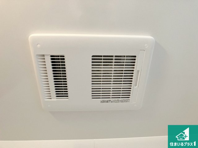 加古郡播磨町東本荘　第1期　新築一戸建ての冷暖房・空調設備|四季を通して快適なバスライフをお手伝いする浴室暖房乾燥機！浴室の乾燥・暖房・涼風・換気はもちろん、２４時間換気にも対応！