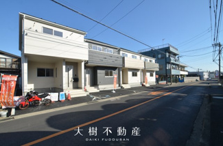 【前面道路含む現地写真】