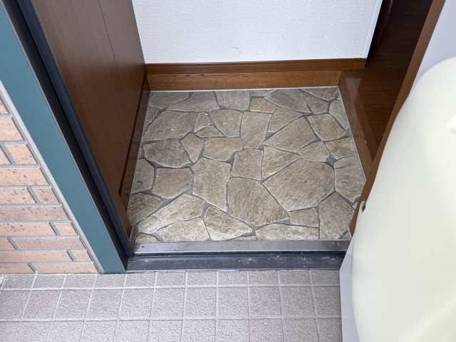 ロイヤルメゾンマエダの玄関