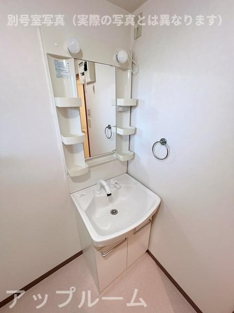 プランドールB棟の洗面所