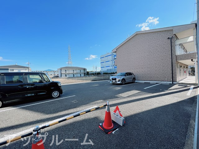 プランドールB棟の駐車場