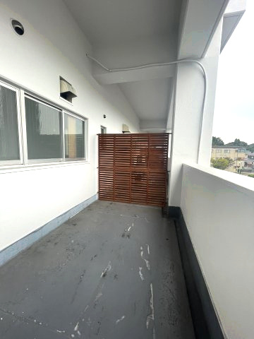 前田ビルのバルコニー