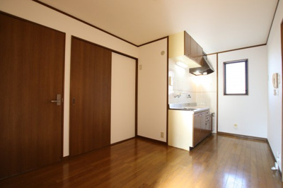 【居間・リビング】 | リバーサイド小車5号棟