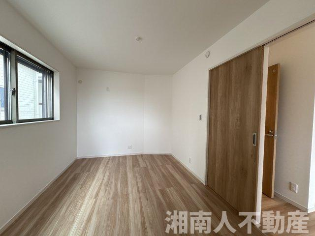 茅ヶ崎市小和田1丁目　新築戸建全2棟の洋室|きれいな洋室です