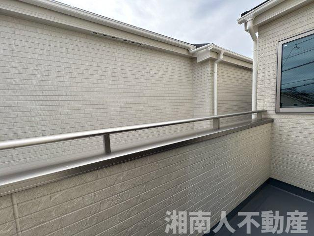 茅ヶ崎市小和田1丁目　新築戸建全2棟のバルコニー|バルコニーがあります