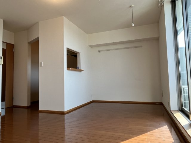 フローラ中野の居間・リビング|同建物別室参考写真