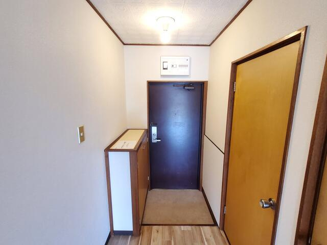 グレース寿の玄関| 