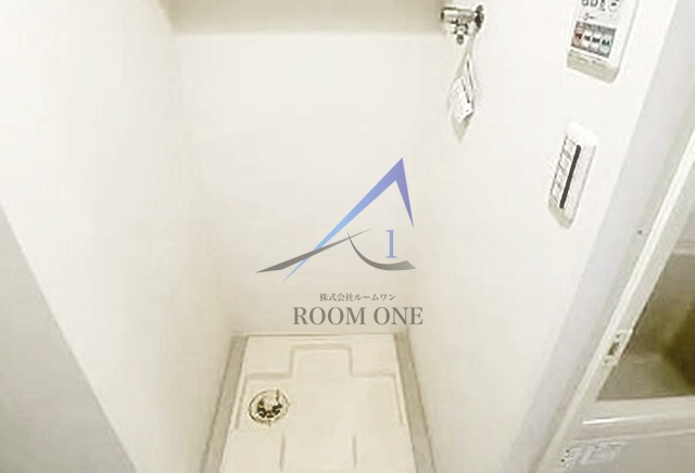 Ｒｉｓｉｎｇ　Ｐｌａｃｅ錦糸町三番館の設備|洗濯機置き場です。