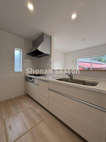 【キッチン】 | 床下収納は防災用品などをしまうのにも便利ですよ！