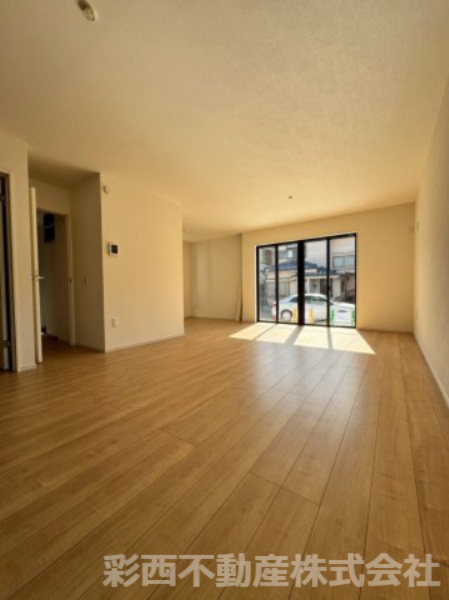 所沢市所沢新町新築戸建ての居間・リビング