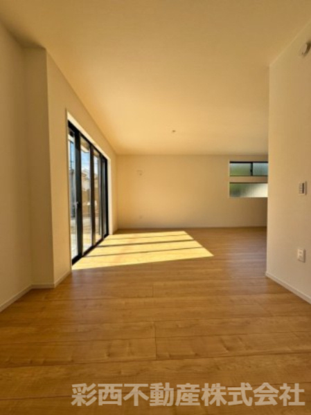 所沢市所沢新町新築戸建ての洋室