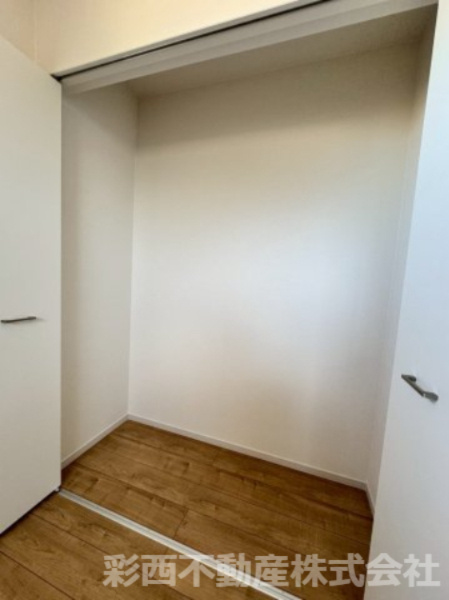 所沢市所沢新町新築戸建ての洋室